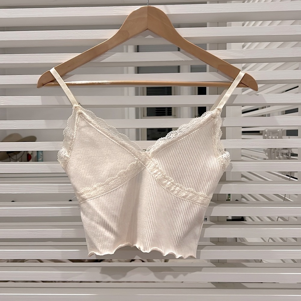 H&M Lace Crop Top